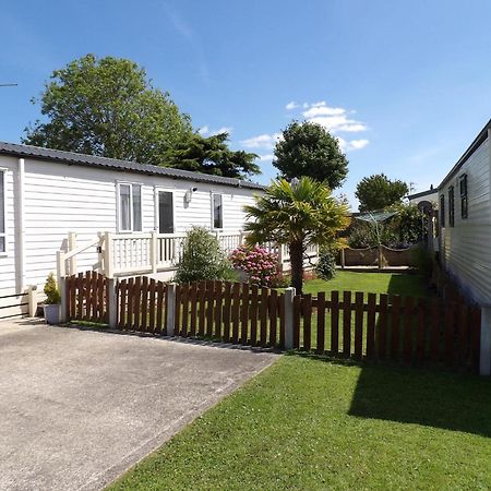 Hares Haven Pet Friendly Sleeps 6 Villa Kingston upon Hull Exterior photo