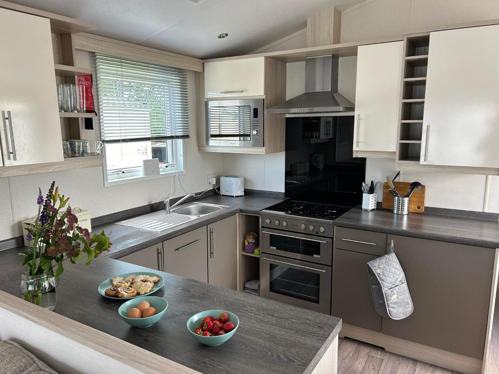 Hares Haven Pet Friendly Sleeps 6 Villa Kingston upon Hull Exterior photo